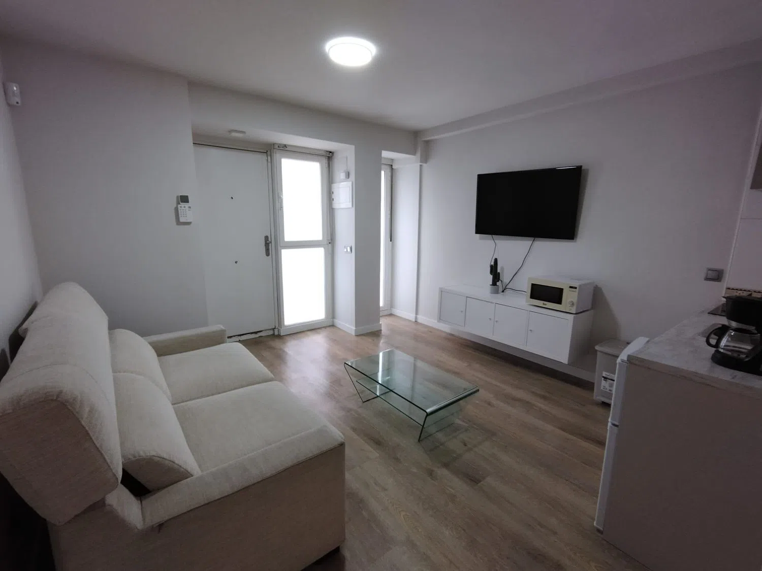 Estudio en calle de Balaguer, 18 - Foto 4