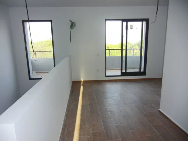 Chalet pareado en Calle Riu Turia - Foto 17