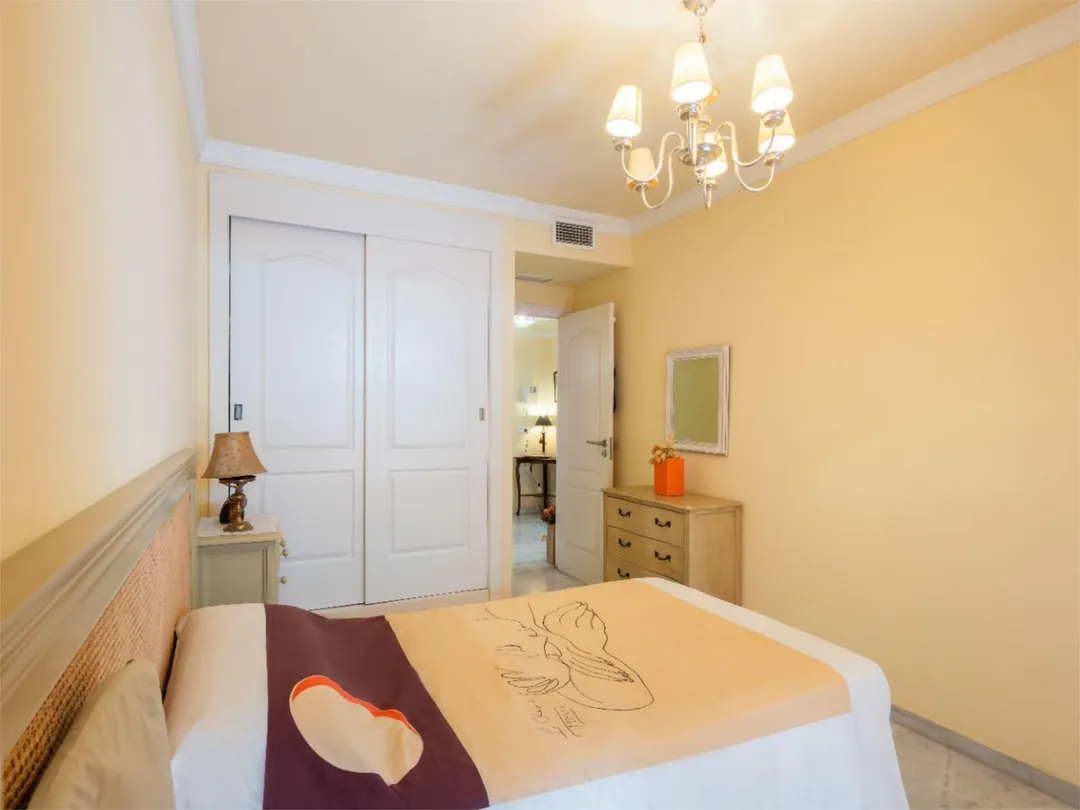 Piso en  Avenida Conde Rudi 2 - Foto 11