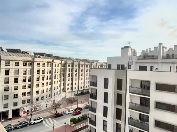 Piso en  Avenida Francisco Jiménez Ruiz 20 - Foto 2
