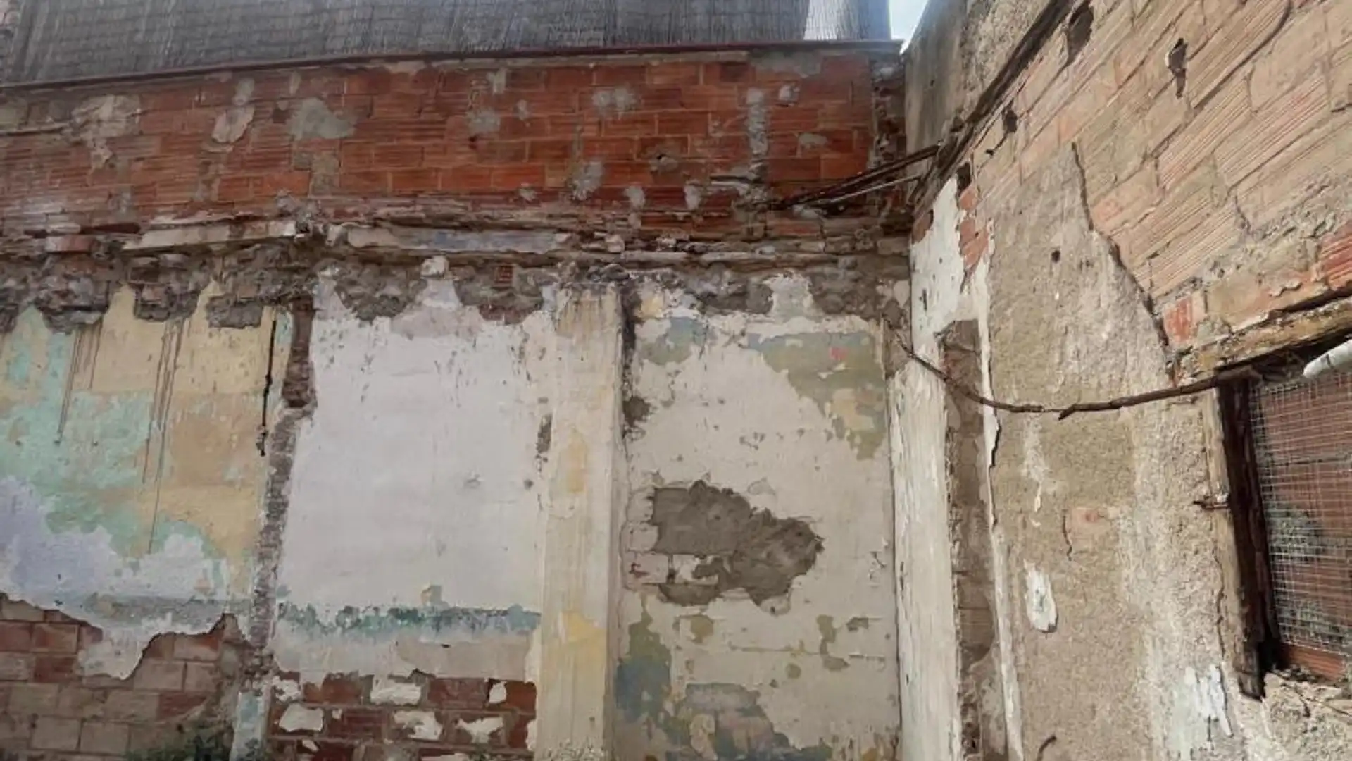 Finca rústica en  Carrer de Navata 9 - Foto 3