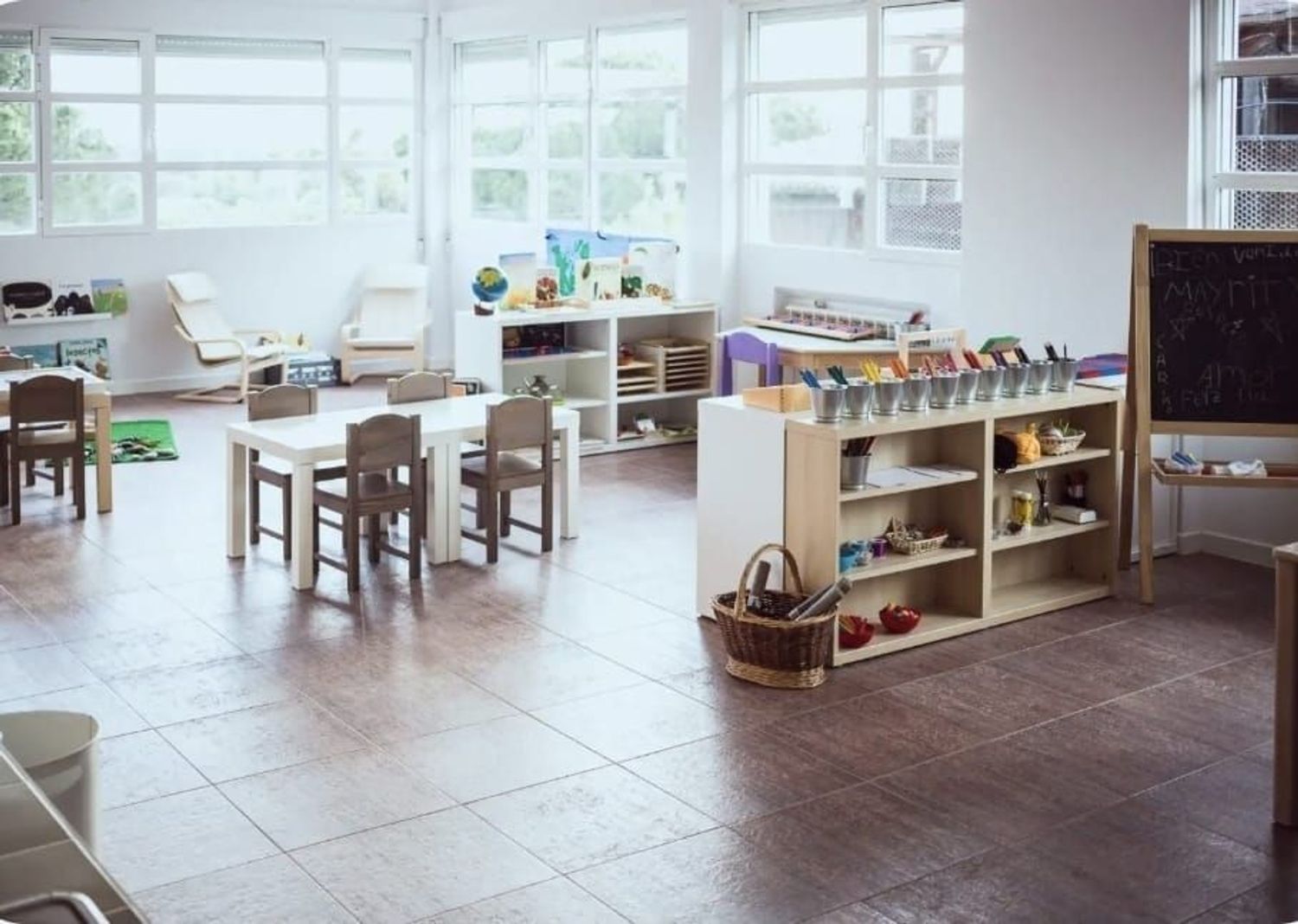 Local en calle de Orense, 108