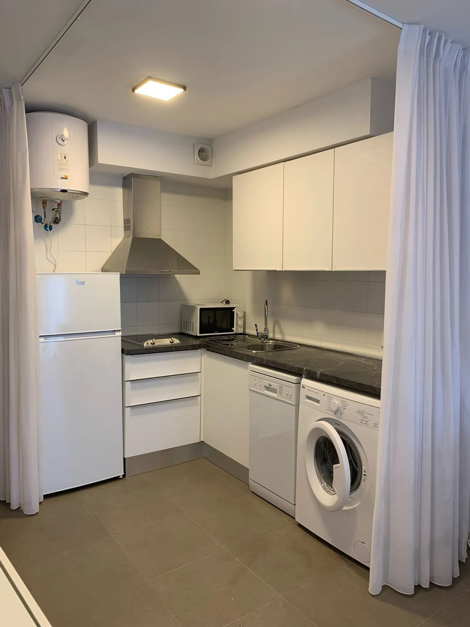 Estudio en calle de Puente la Reina, 39 - Foto 5