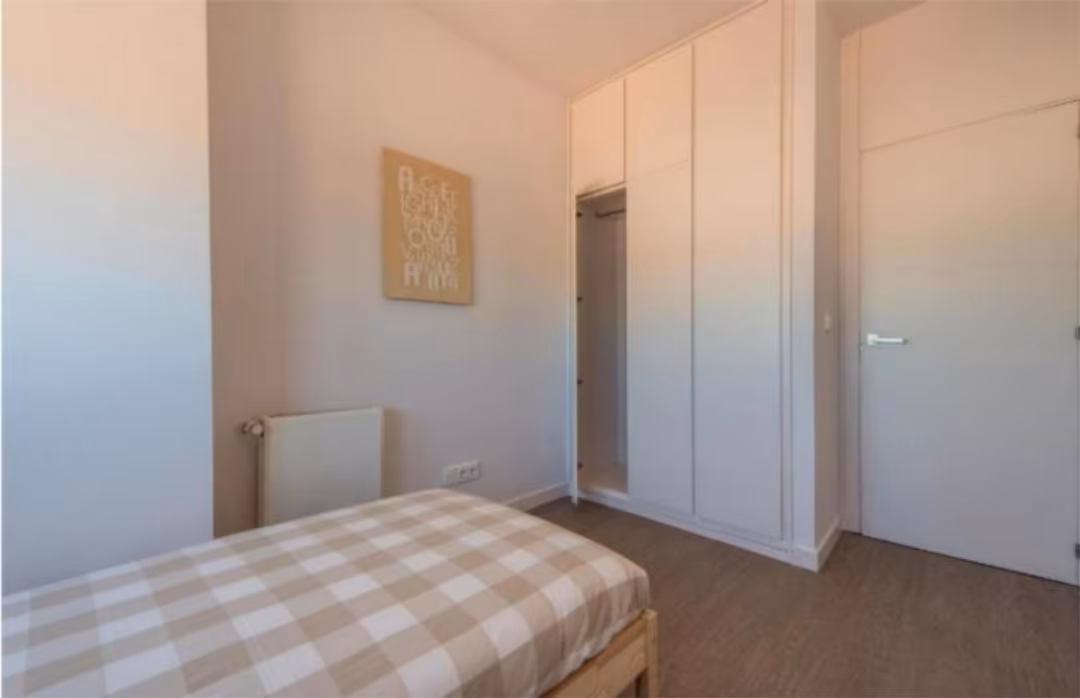 Piso en calle Calle de Raimundo Fernández Villaverde 16 - Foto 3