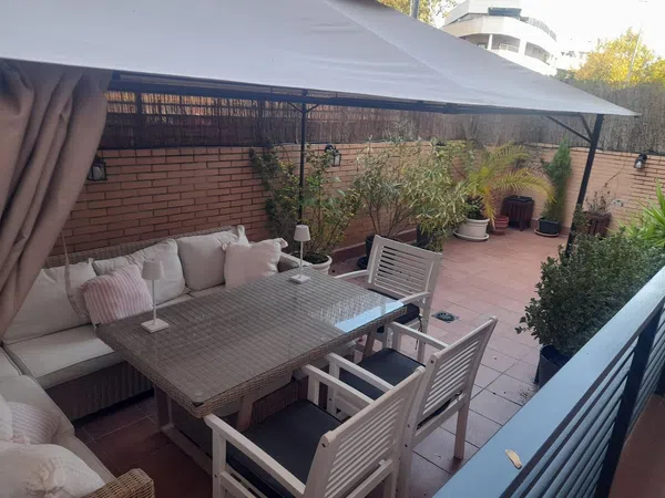 Piso en calle Castillo de Jarandilla, 2