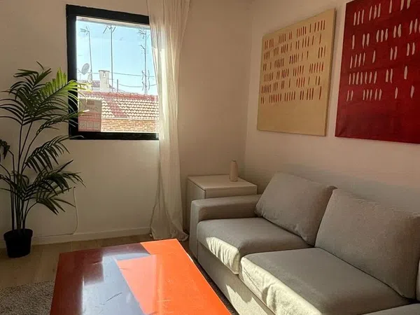 Piso en calle de Marianela, 18