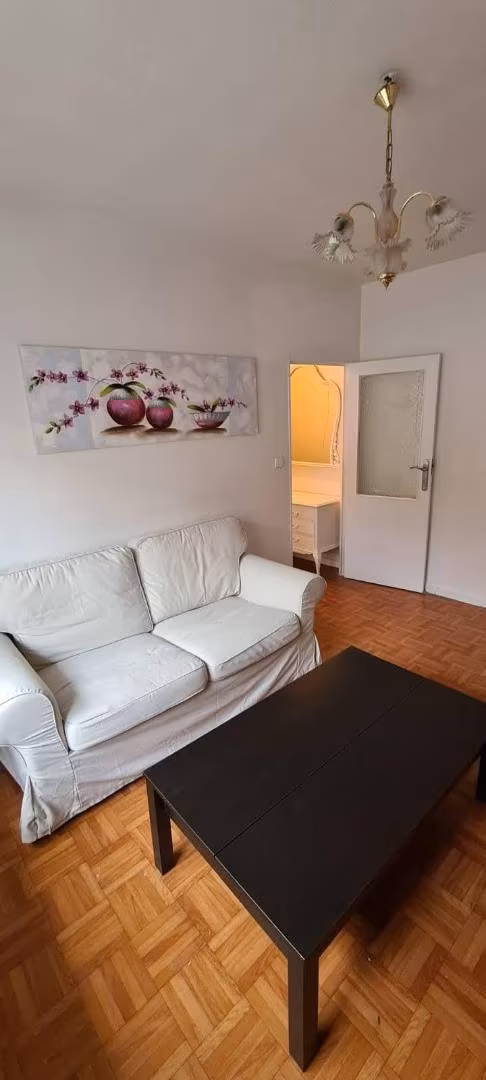 Piso en  Calle Villarramiel 8 - Foto 12