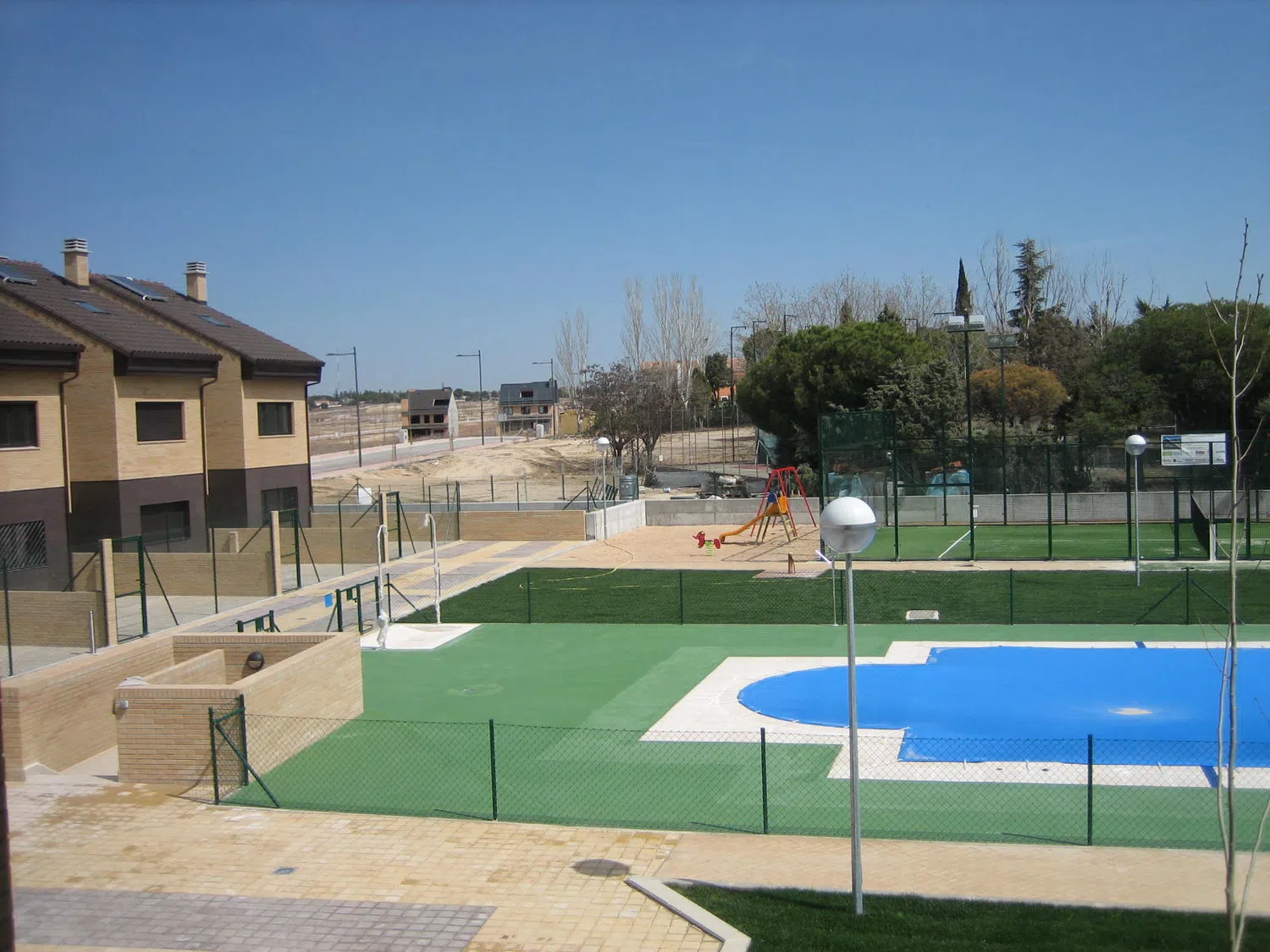 Chalet adosado en calle Cabo de Peñas, 6 - Foto 3