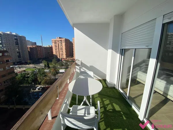 Piso en Avenida de Catalunya - Foto 1
