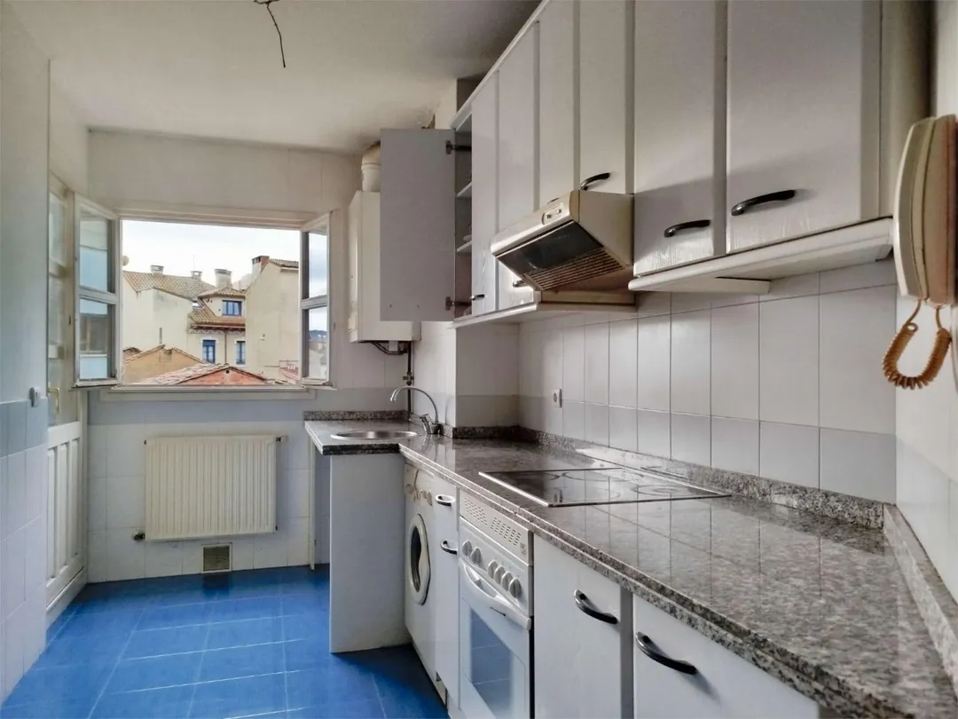 Piso en  Prolongación de Doña Jimena 3 - Foto 2