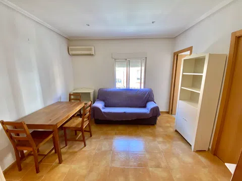 Piso en calle de Madridejos, 13