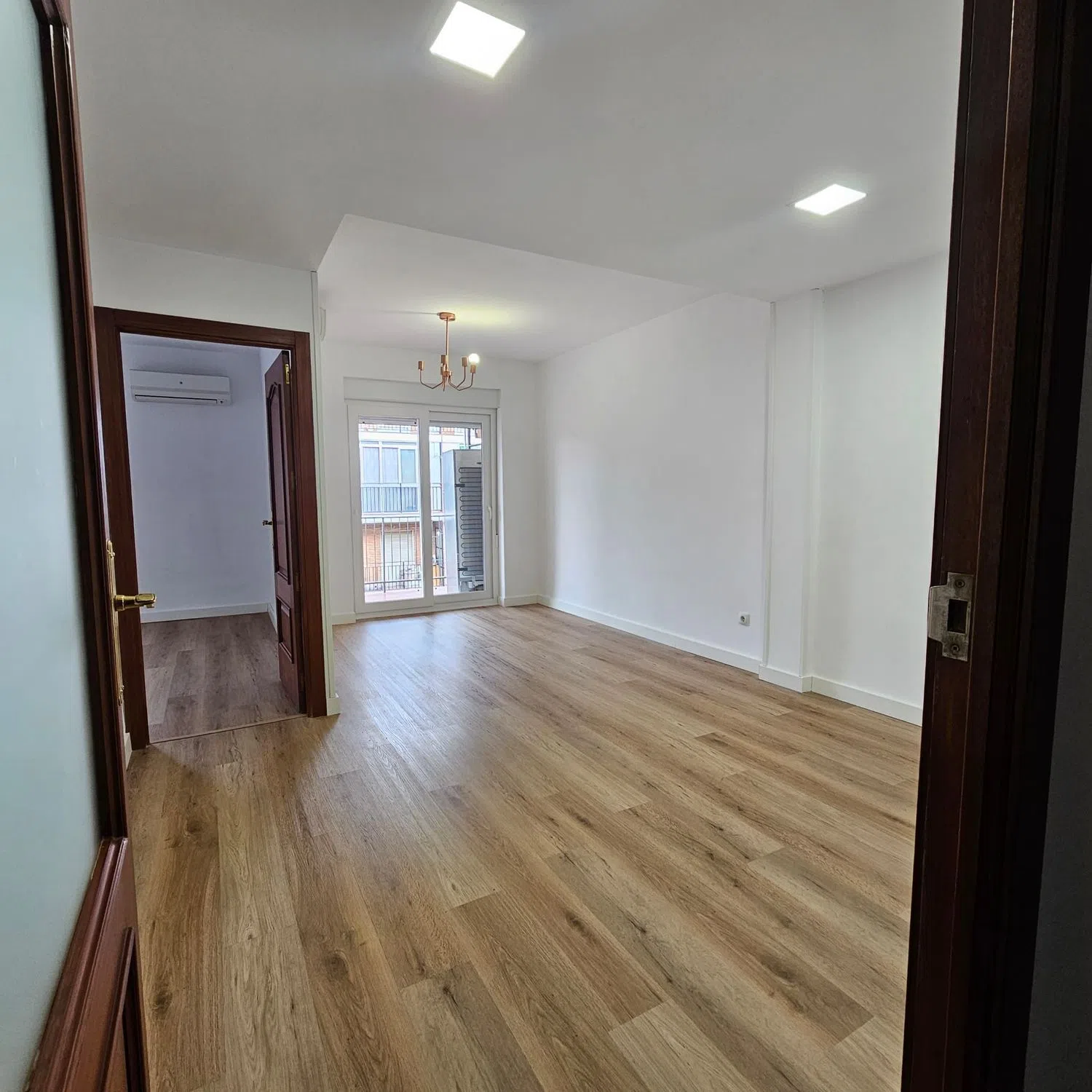 Piso en calle de José del Pino, 34 - Foto 2