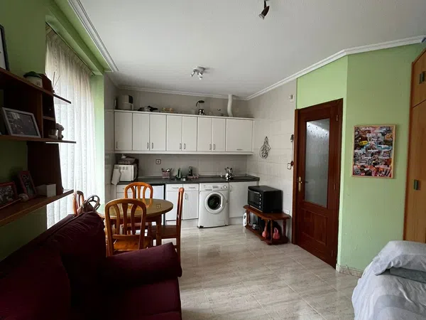 Estudio en calle Serranos, 28 - Foto 1