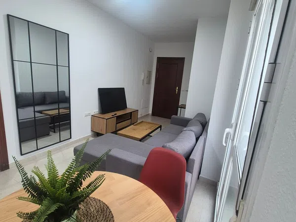 Piso en Ruiz de la Herranz, 11, El Molinillo - Capuchinos - Foto 1