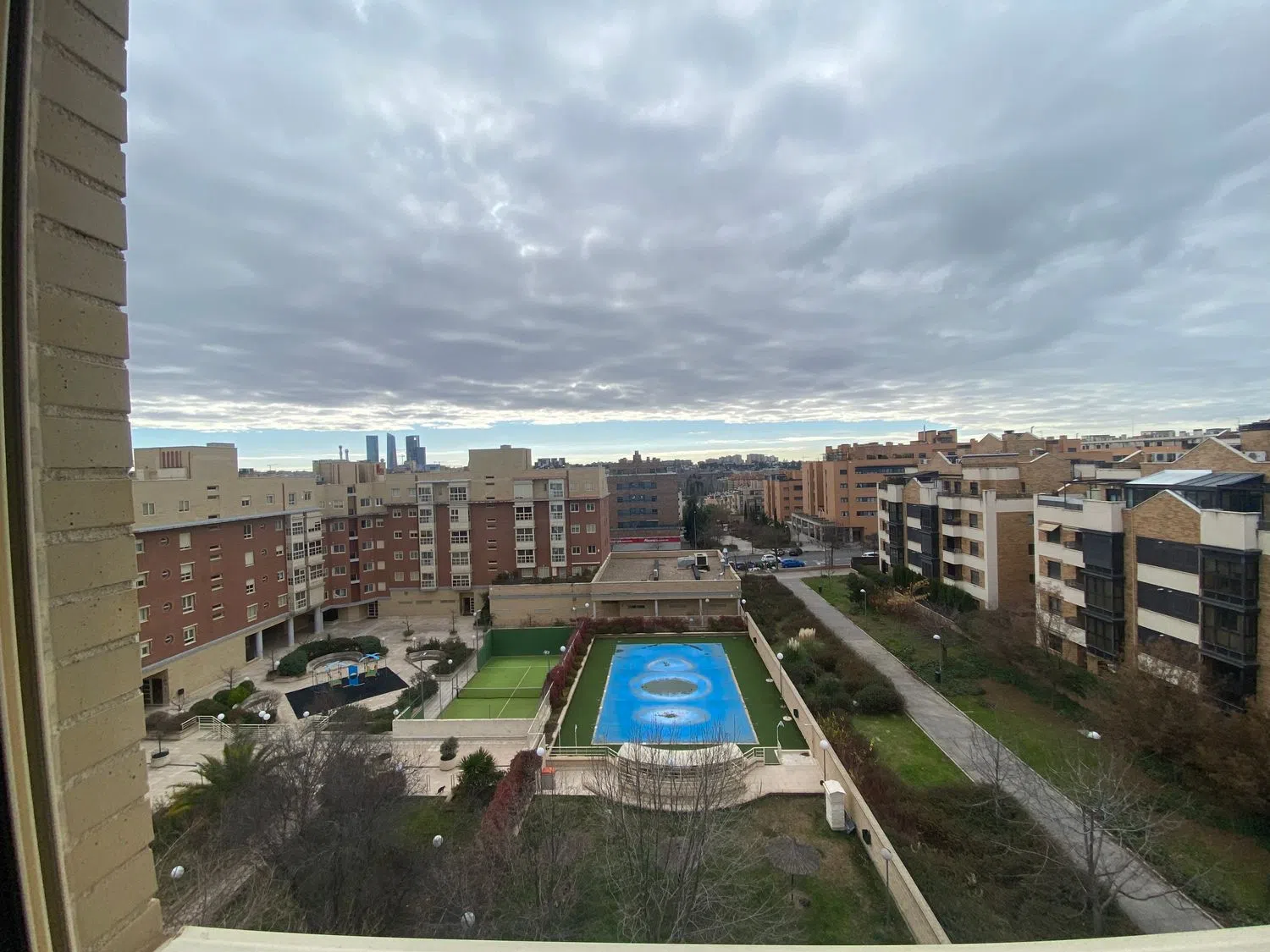 Piso en calle Monasterio de Montesclaros, 9 - Foto 1