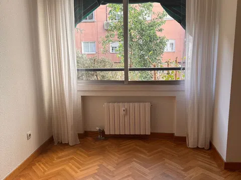 Piso en calle de García Luna, 1