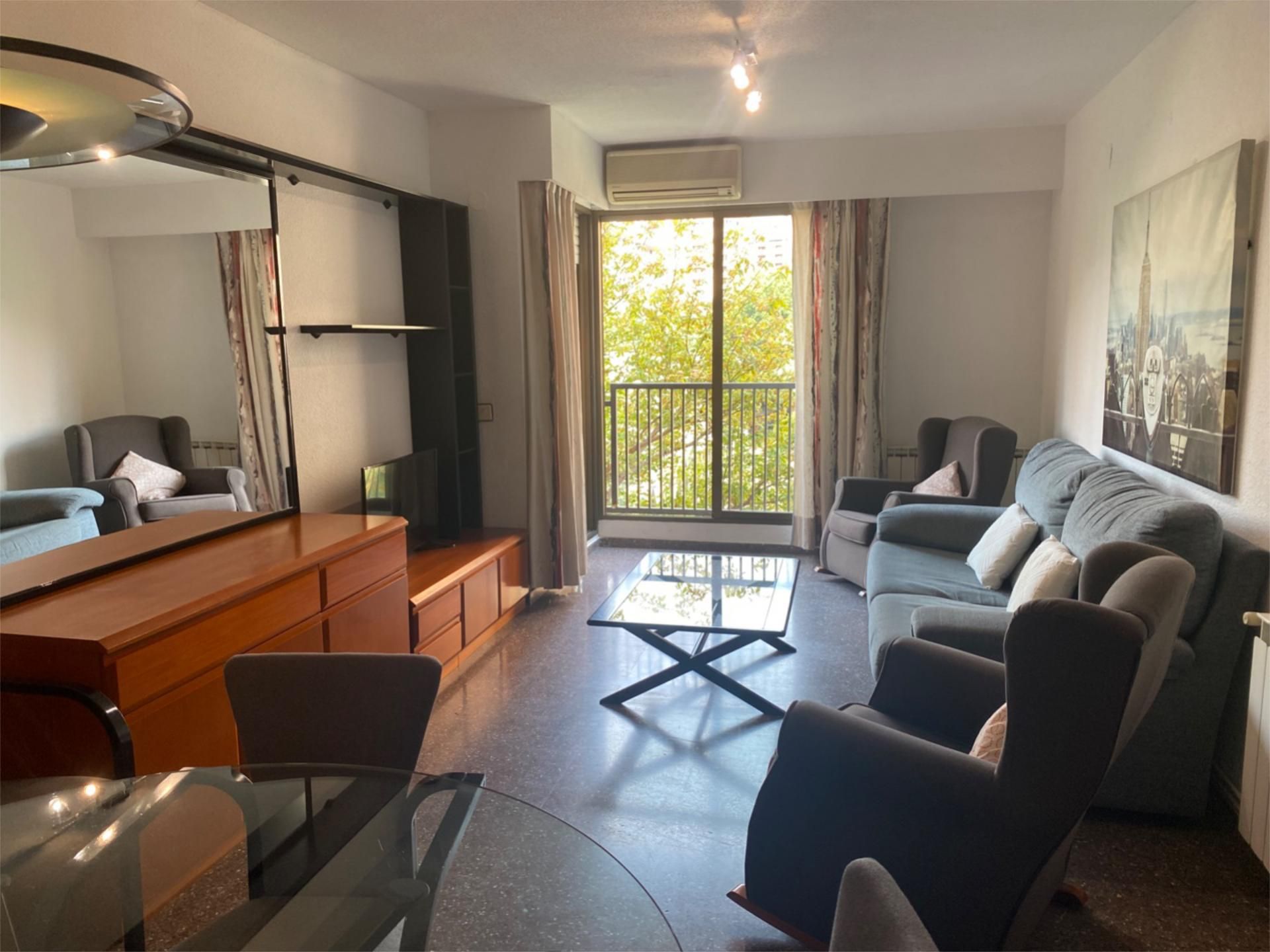 Piso en  Carrer de Rubén Darío 26 - Foto 2