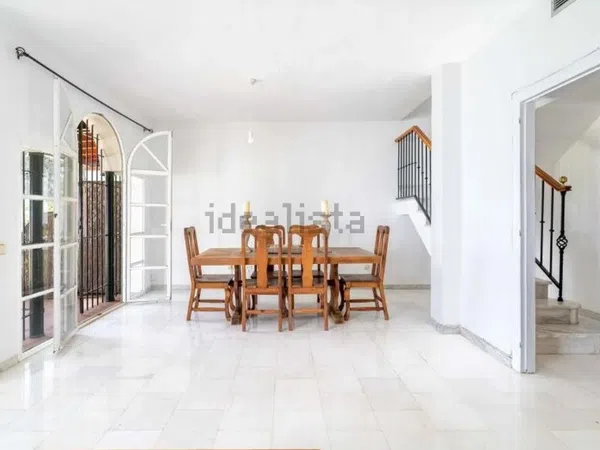 Chalet adosado en Barrio Los Naranjos - Foto 8