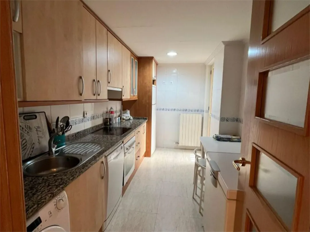 Piso en  Calle Poeta Jesús Rasueros 21 - Foto 6