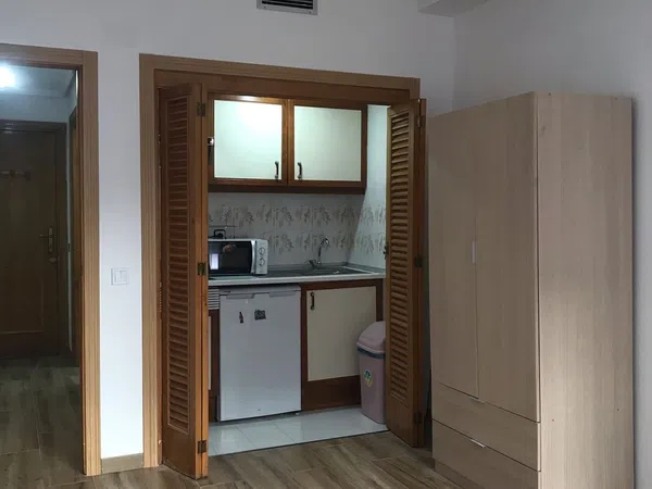 Estudio en calle de Silva, 4