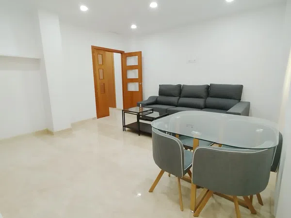 Piso en calle Castillo de Alcala de Guadaira, 21 - Foto 3