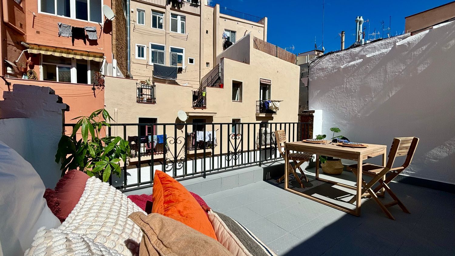 Ático en Barrio Sants - Foto 3