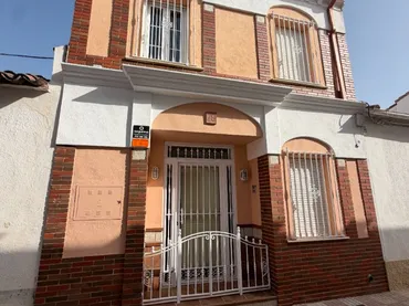 Casa adosada en  Calle Consuelo 28 - Foto 1