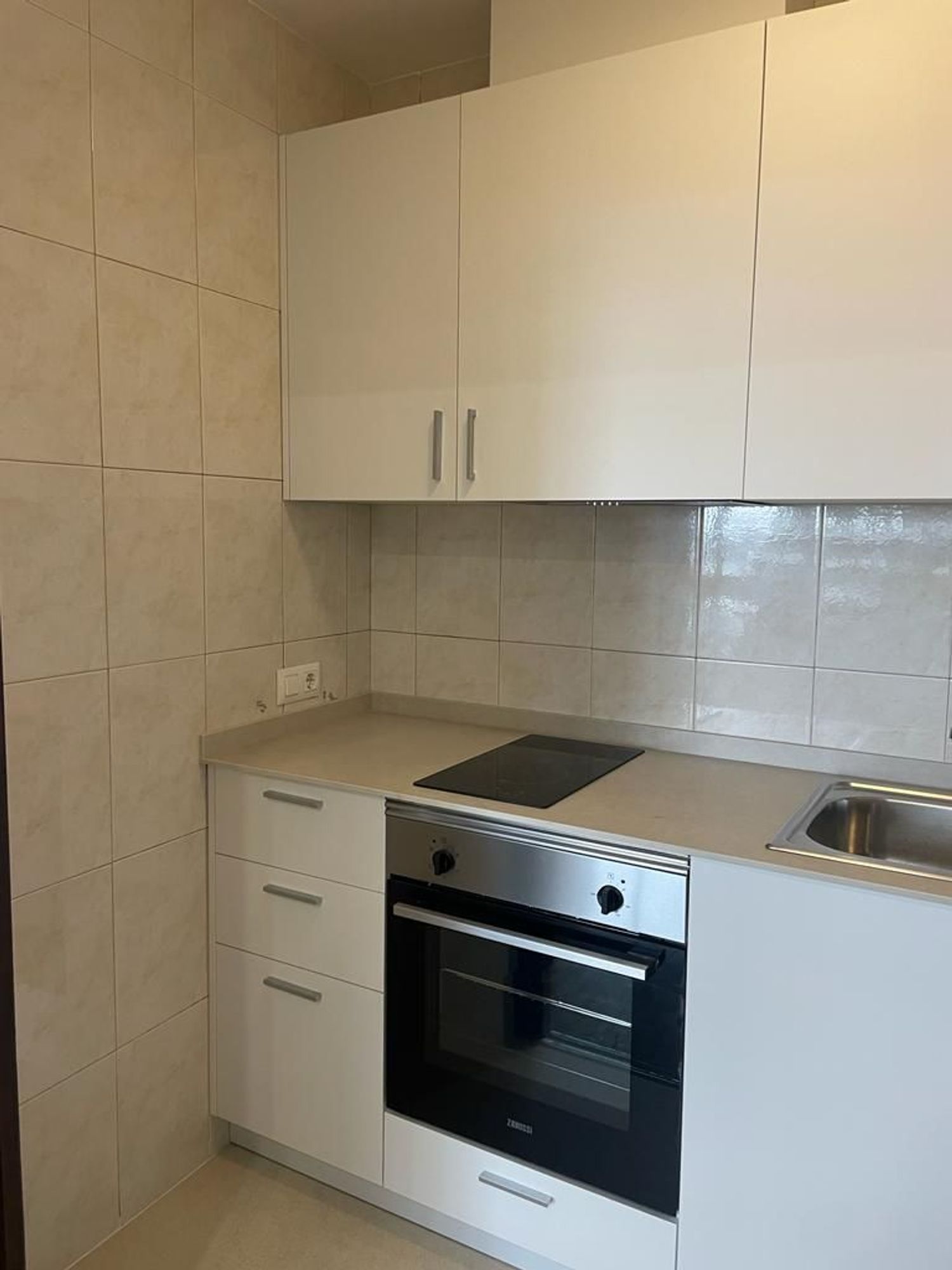 Estudio en avenida de Joan Miró, 15 - Foto 4