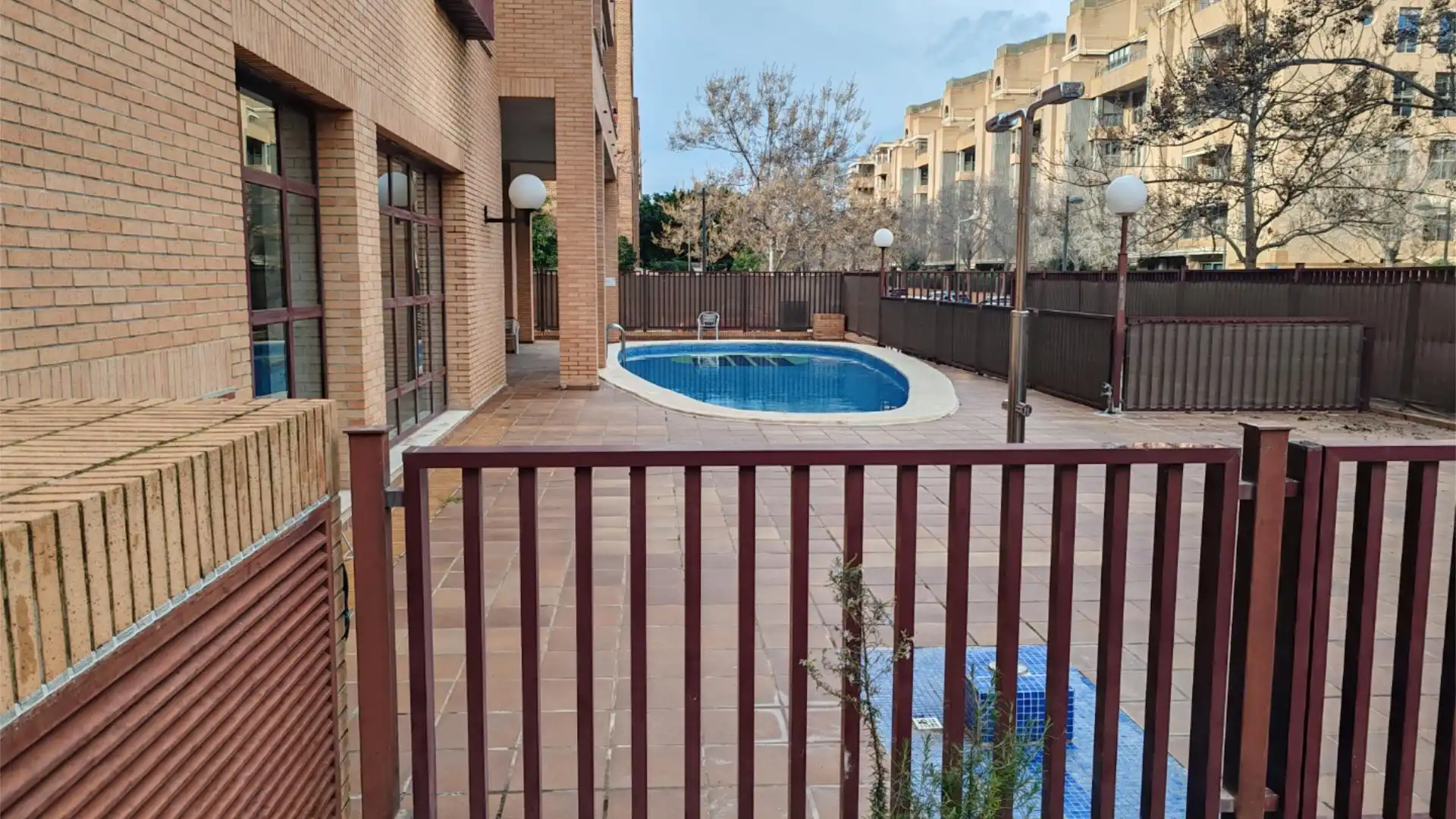 Piso en  Carrer de la Canal de Navarrés 9 - Foto 1