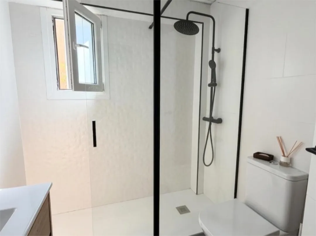 Piso en  Carrer del Llac Enol 10 - Foto 7