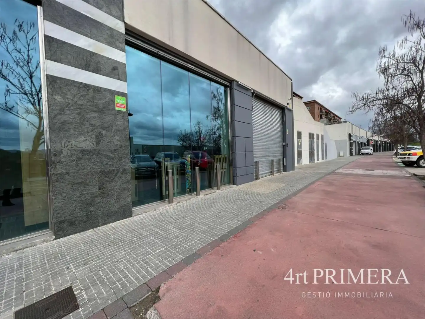 Local comercial en  Carrer Apel·les Mestres 1 - Foto 3
