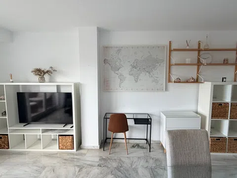 Piso en calle Guzmán el Bueno, 9 - Foto 2