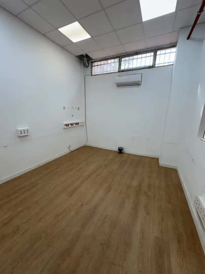 Local comercial en  Avenida del Doctor Federico Rubio y Galí 86 - Foto 13