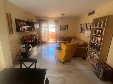Piso en avenida de Carlos Haya, 125