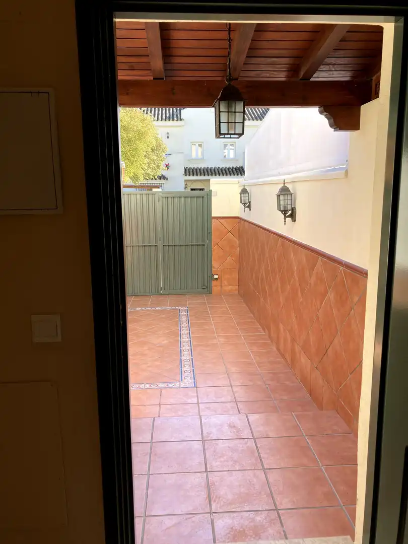 Casa adosada en  Calle José Luis López-Aranguren 477 - Foto 6
