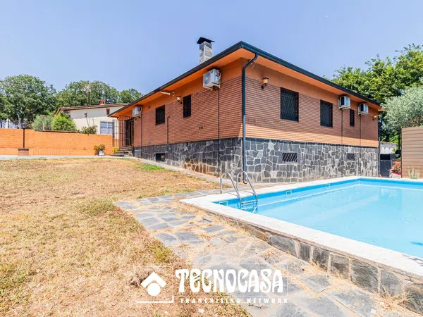Casa o chalet independiente en Calle de León de Gredos, Mirasol, Mirasol - Foto 1