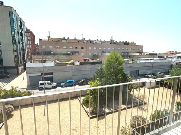 Dúplex en CL Alcoi, d', 84, Zona Esportiva - Foto 1