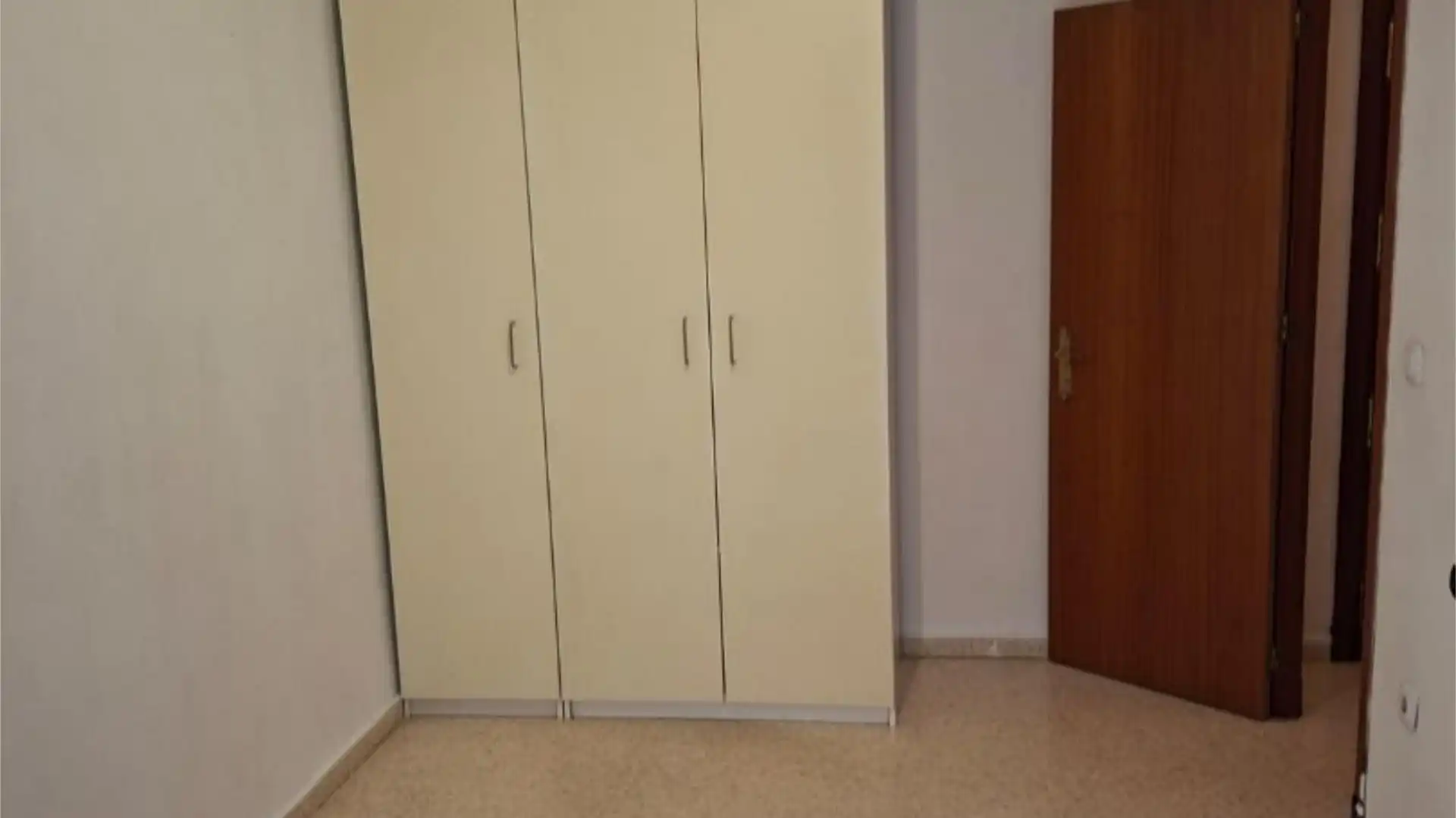 Piso en  Calle Arquitecto Hernández Rubio 3 - Foto 15