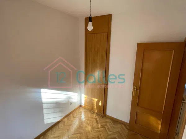 Chalet adosado en Calle Alhambra de Granada s/n, Nuevo Aranjuez-Ciudad de las Artes - Foto 12