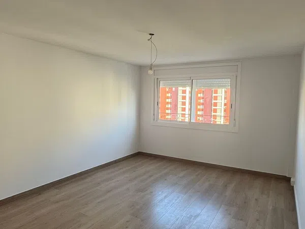 Piso en Avenida Mare de Déu de Bellvitge, 220, Bellvitge - Foto 1