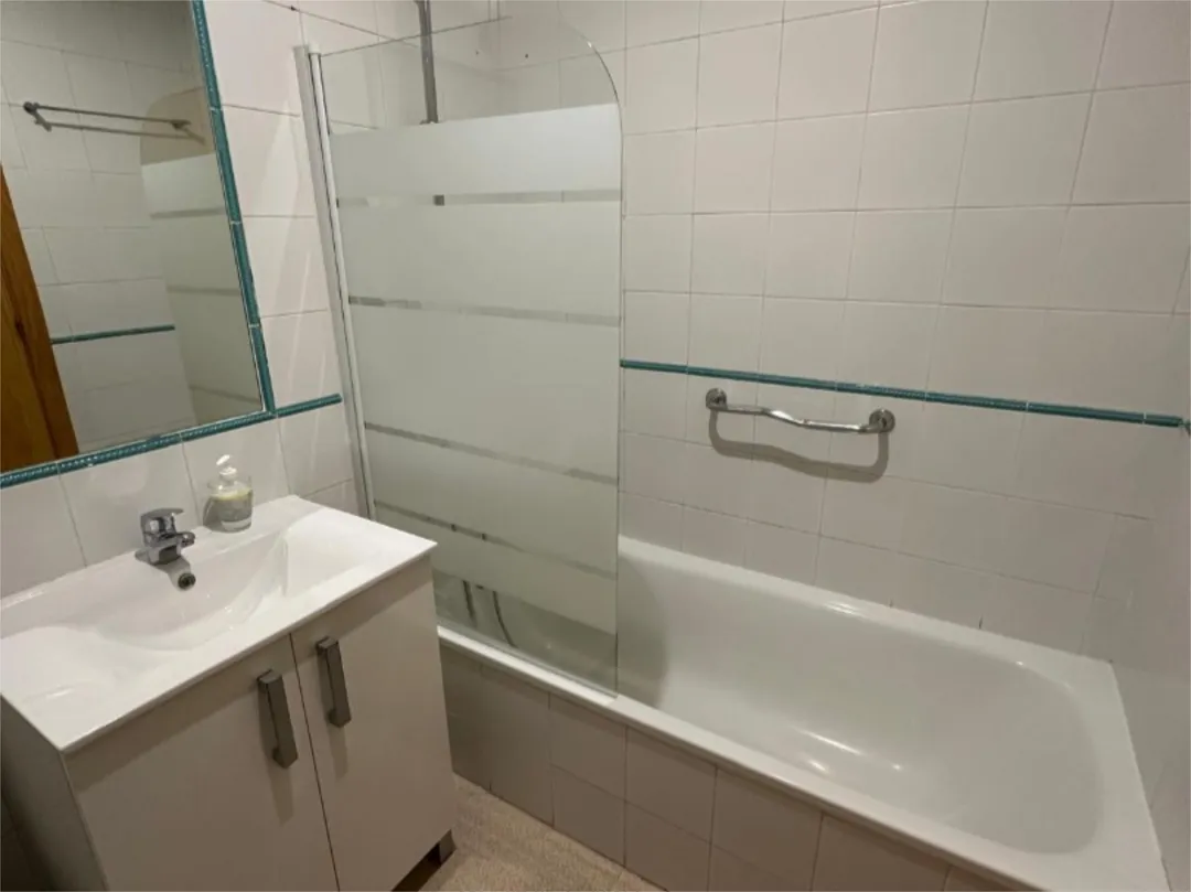 Piso en  Avenida de Medina Sidonia 7 - Foto 10