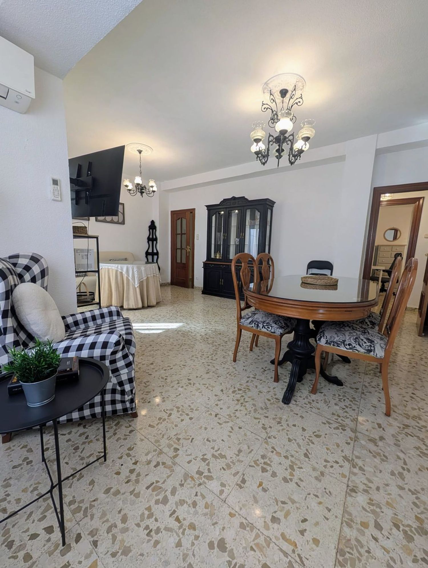 Piso en calle Pedro Antonio de Alarcón, 93 - Foto 1