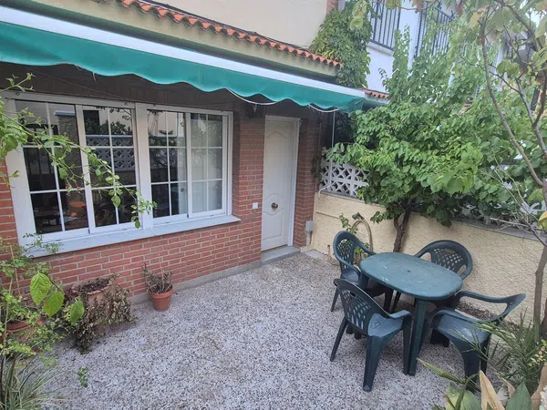 Casa independiente en calle de Vélez Blanco, 450