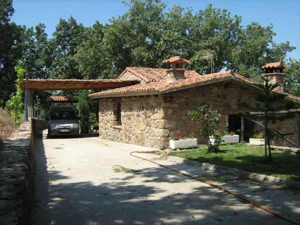 Casa rural en Calle Hoyo Cano s/n - Foto 1