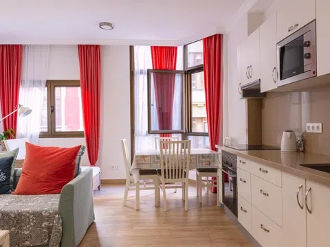 Piso en calle Bernardo de la Torre, 108