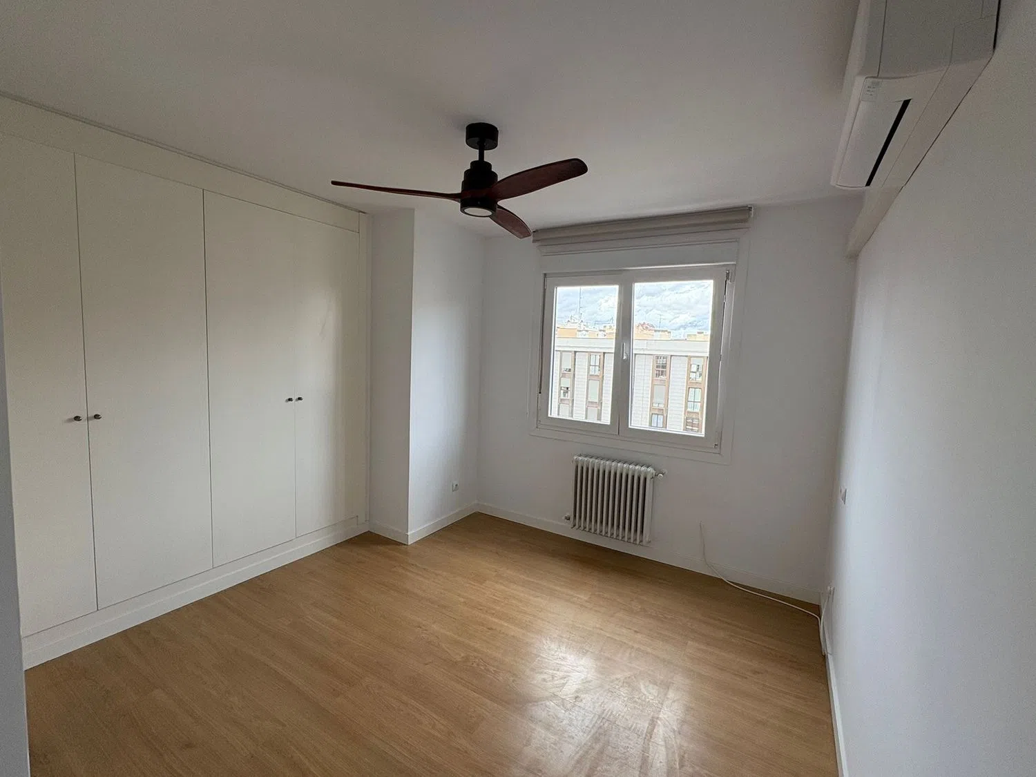 Piso en calle de la Infanta Mercedes, 61 - Foto 17