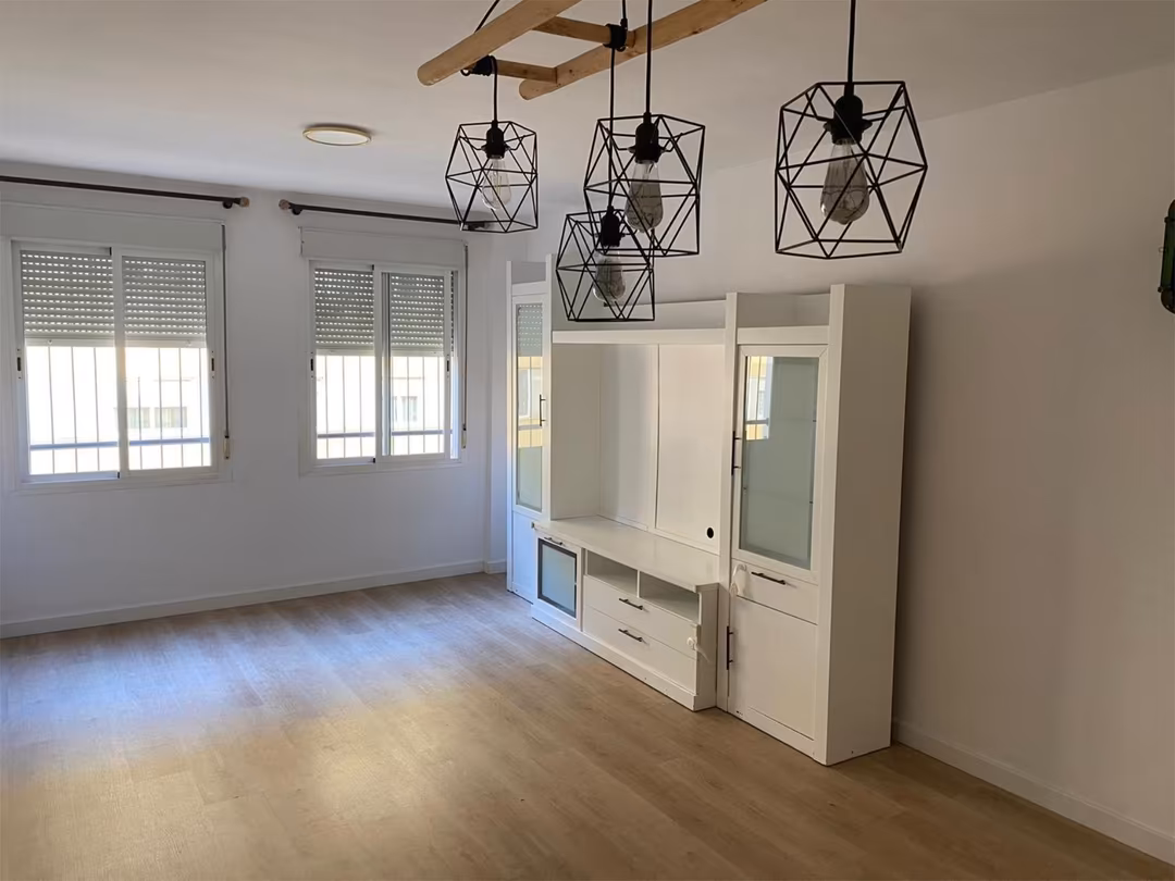 Piso en  Pasaje Maruja Cazalla 6