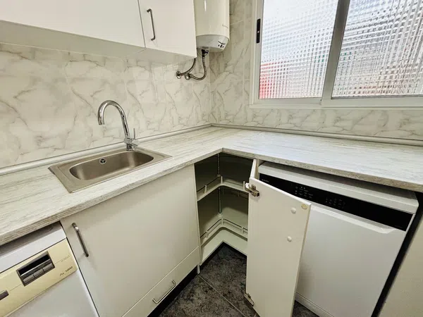 Piso en calle de Sant Jacint Castanyeda, 37