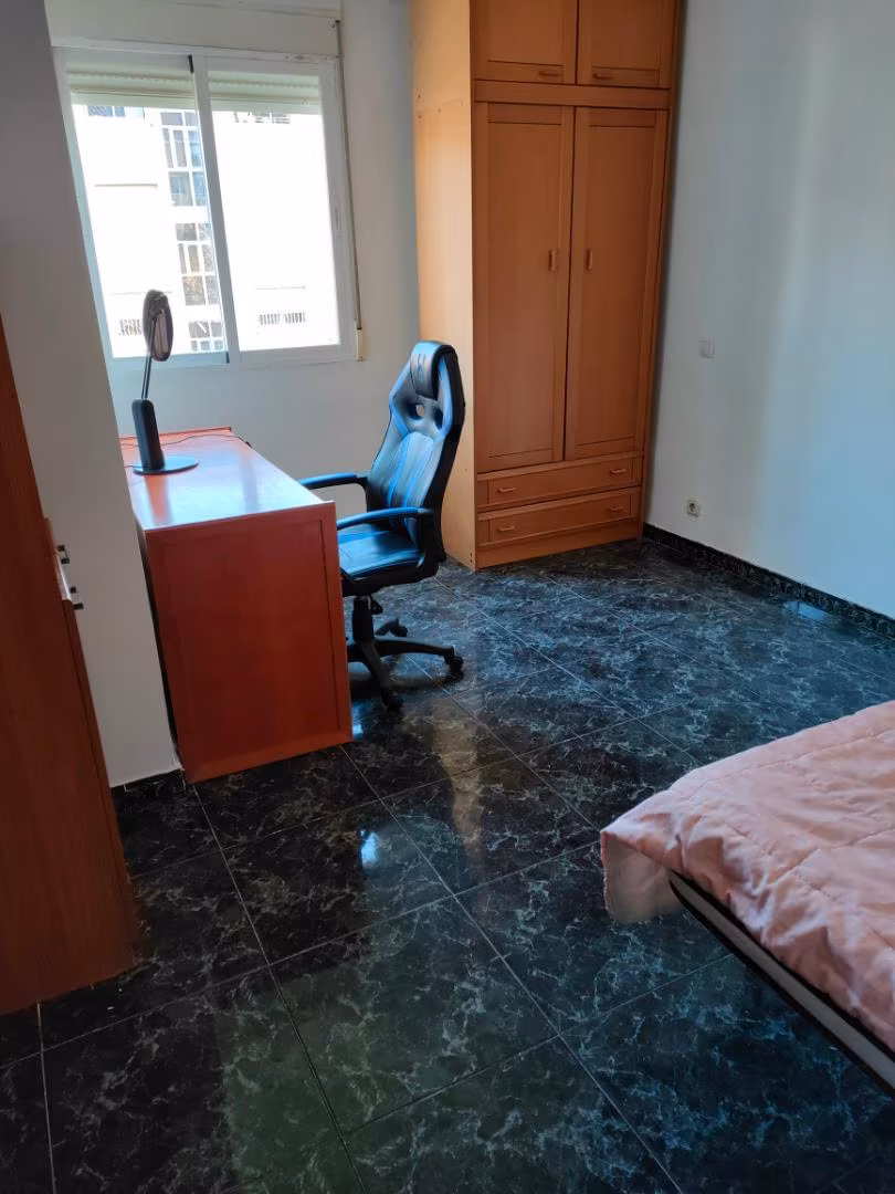 Piso en  Calle Tibonidas 21