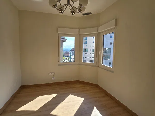 Piso en Calle Victor Chavarri, 5, Salesas-Foncalada-Campoamor - Foto 4